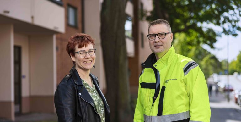 Isännöitsijä Susanna Huovinen ja myynti-insinööri Esa Lehtinen